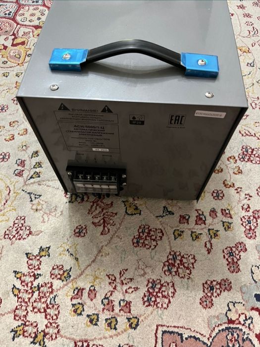 Стабилизатор напряжения