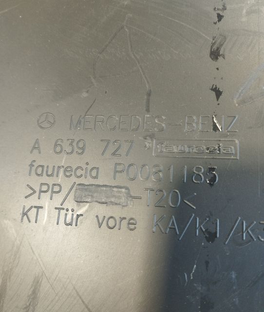 Fata / Tapiterie usa fata dreapta A 639 727 Mercedes-Benz Vito W639 (