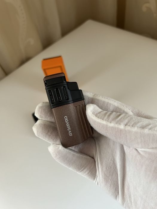 Запалка за пури CIGARFEAST с 4 джет пламъка - 3 цвята