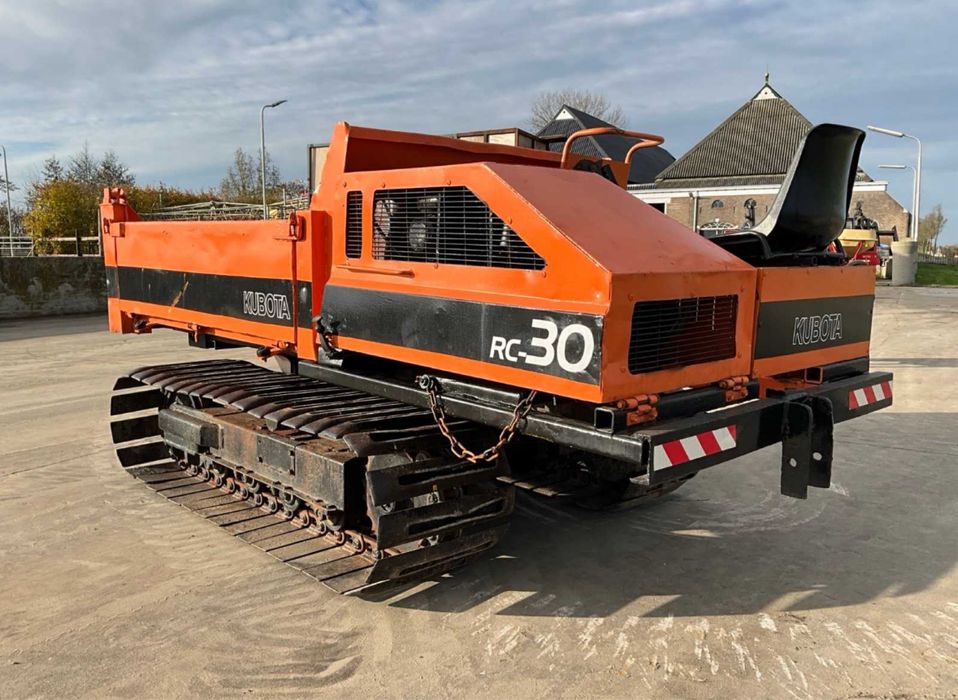 Basculanta pe senile Kubota RC30 Diesel