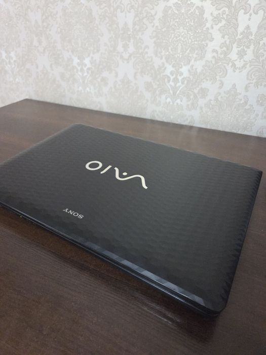 Ноутбук Sony Pentium 2GHz