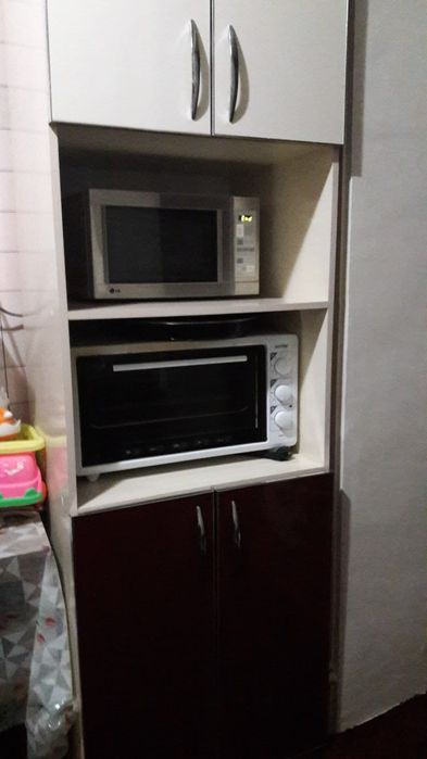 Продаю кухонный мебель