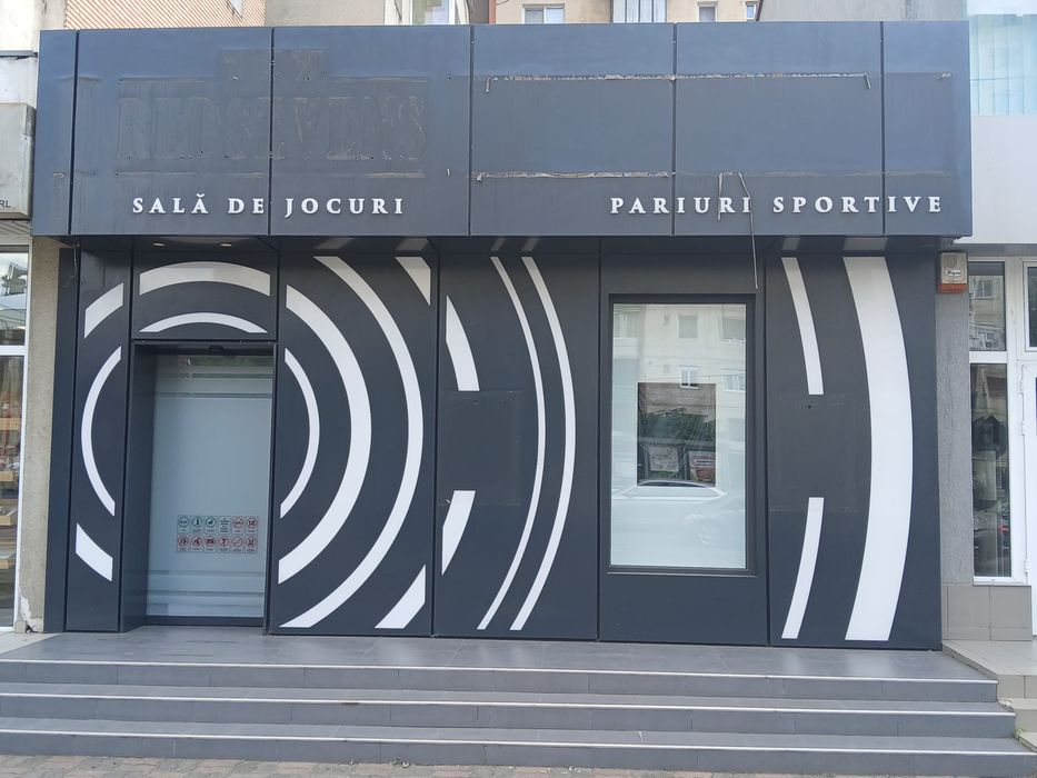 Inchiriere spatiu comercial 110mp