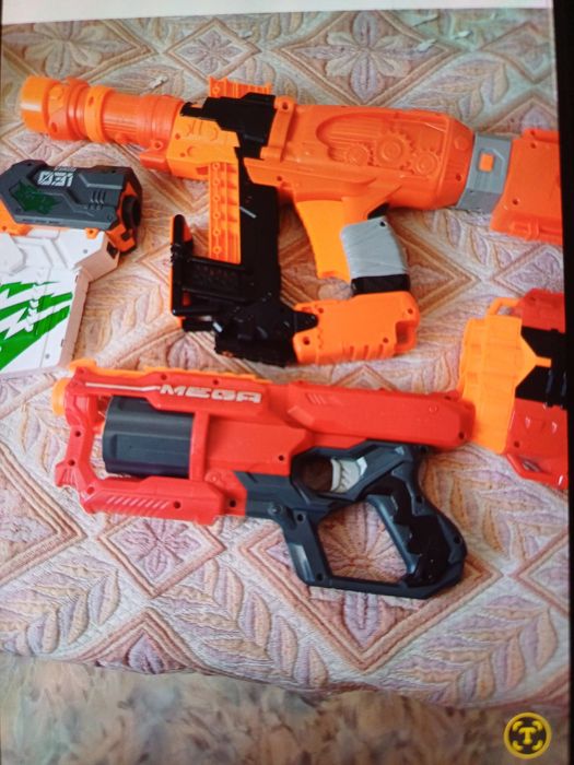 Продам детские бластеры оружие.