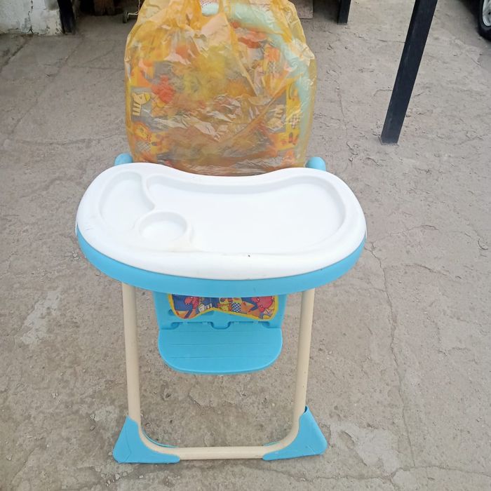 Детский стульчик для кормления