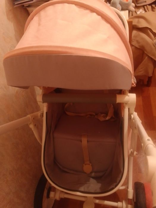 Продам коляску для малыша