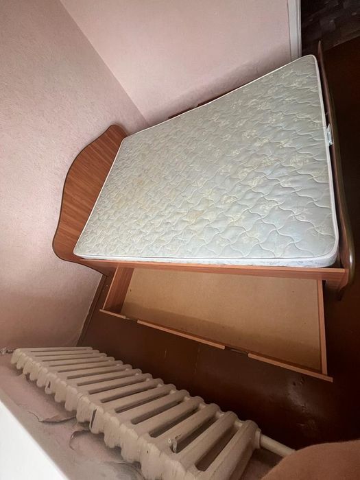 Продам кровать двуспальную