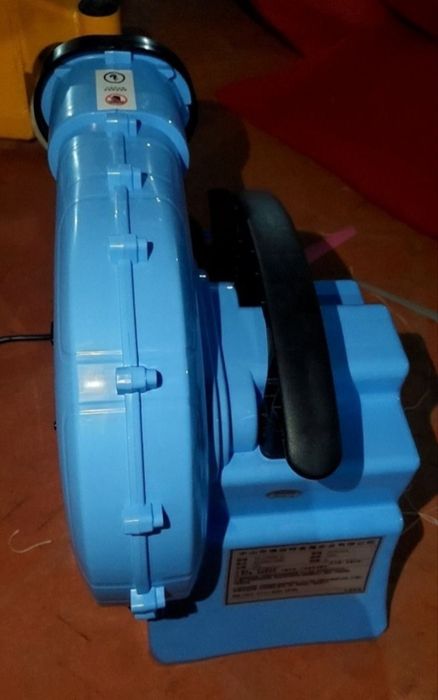 Batut bolalar o'yingohi sotiladi