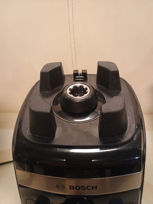 Нов BOSCH VitaBoost 1600W, 2L Tritan, 45000 rpm