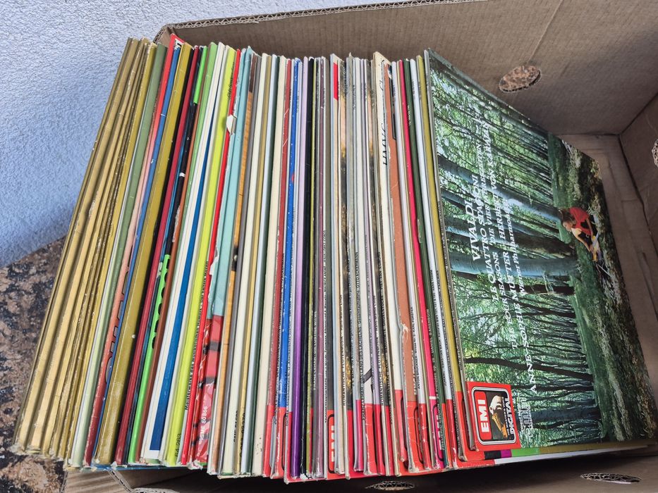 Vând lot 150LP discuri vinil EMI HIS Master's Voice cu muzica clasica