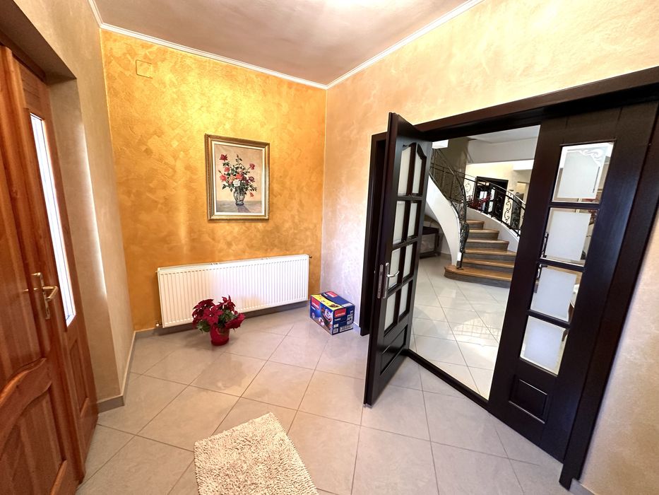 Casă S+P+M cu piscină, teren 4000 mp | Lugasu de Jos, Bihor | Mobilată