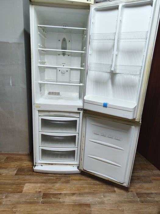 Продам холодильник