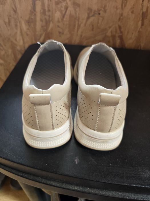 Продам кожаную обувь