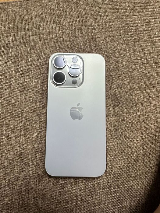 Apple 15 pro……….