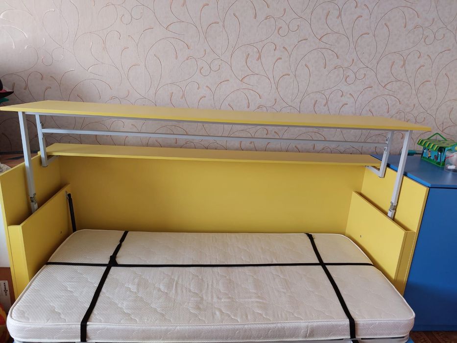 Продам кровать- стол трансформер-тумба