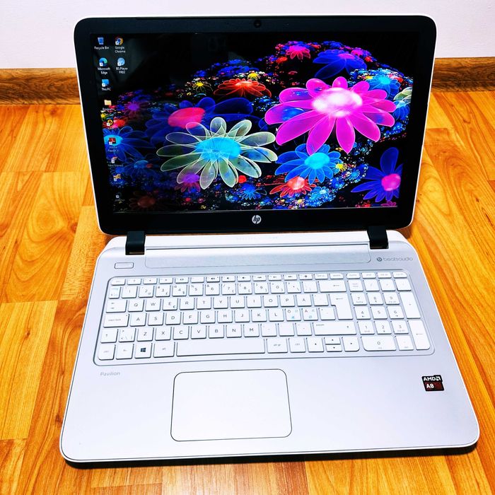 Laptop HP AMD A8-6410, 15.6”, 1TB/1000GB, Video DEDICAT, DVD-RW