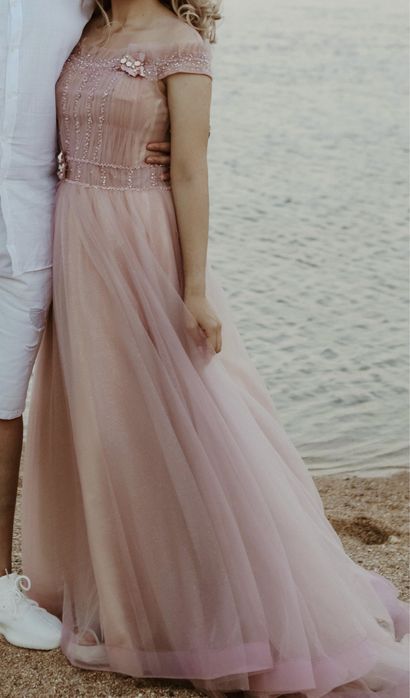 Вечернее платье