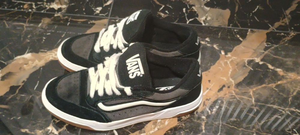 VANS Hylane Low  mărime 41