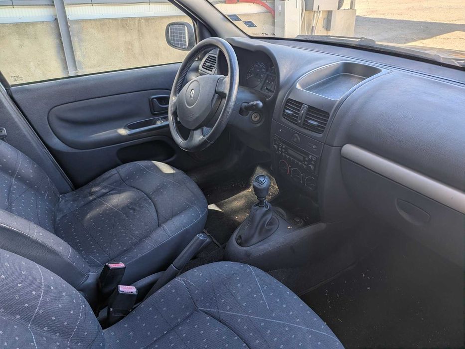 Renault Clio 2003 г., 1.2 16V, 75 к.с. – за части.