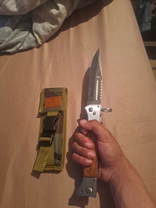 Vând briceag AK-47 CCCP 35CM