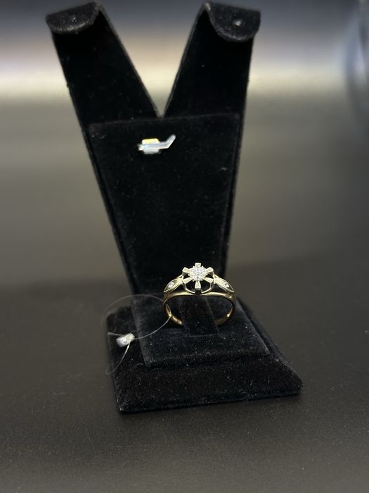 Золото 585  Кольцо Масса: 1,7