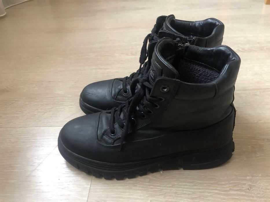 Кожаные демисезонные ботинки