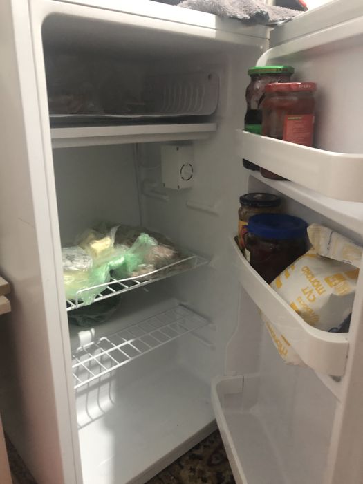 Продам холодильник на запчасти