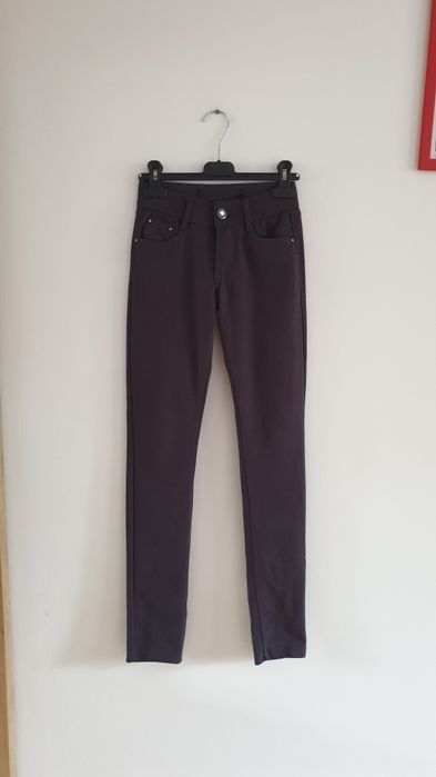 Lot haine fete XXS, stare f buna (tricouri si pantaloni)