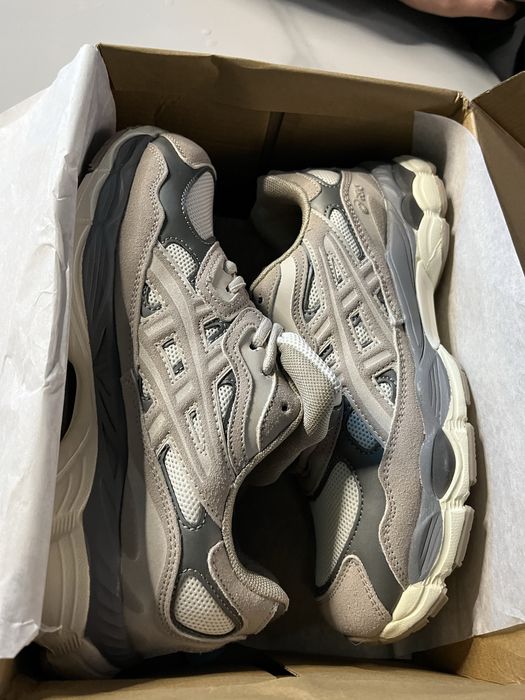 Продам кроссовки Asics GEL-NYC