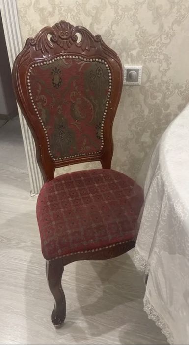 Продам стол и стулья