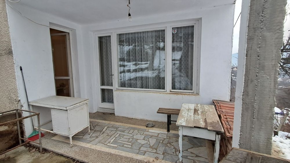 Дава се под наем Етаж от къща в с. Кокаляне, Област София-град - 86 кв.м за 306 € - Снимка #9