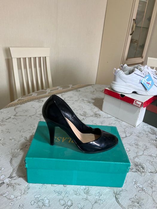 Одежда и обувь в хорошем сосстоянии