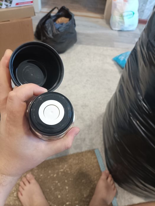 Продам термос 1Л