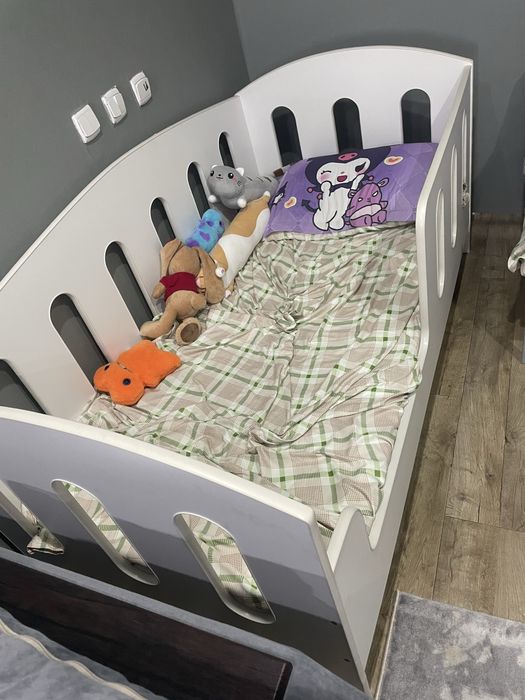 Продам детскую кроватку