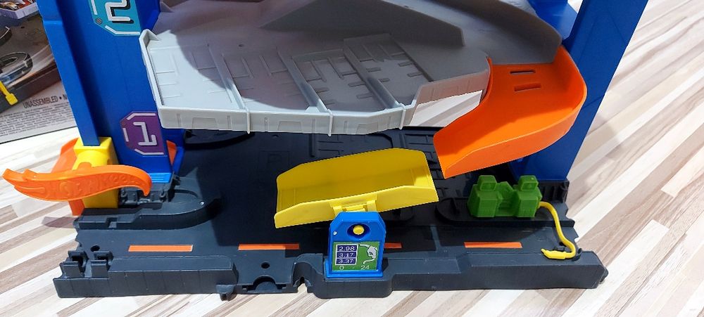 Hot wheels паркинг / хот уийлс паркинг