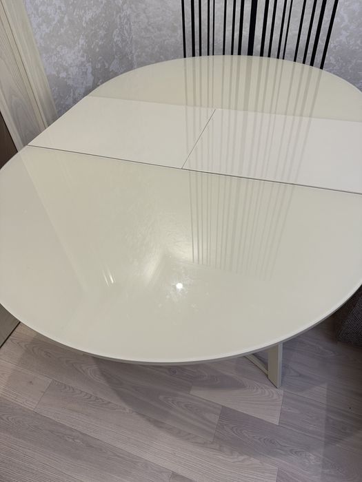 Стол  для  кухни