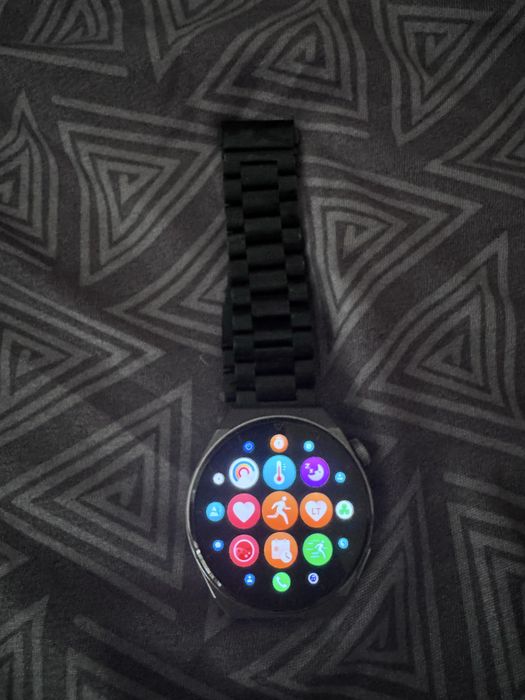 Vând Huawei Watch GT 3 Pro – stare excelentă