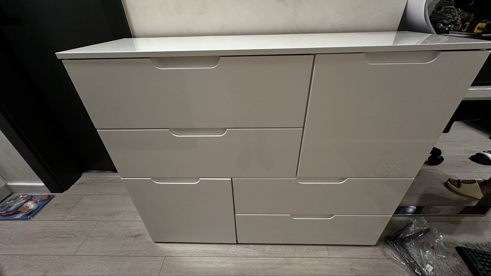 Comoda alb lucios 115x35x95