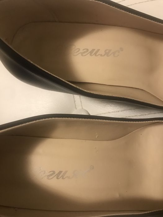 Дамски обувки-черни с ток