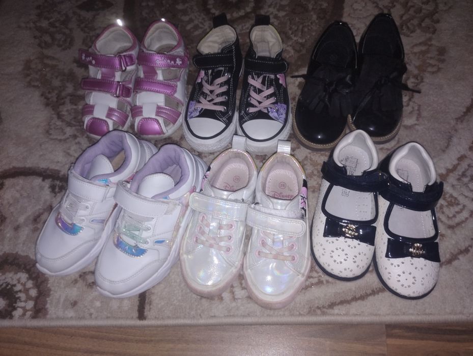 Papuci fetiță măr 26-28
