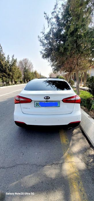 Продается автомобил Киа