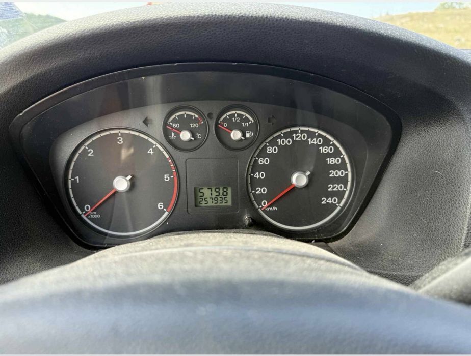 Ford Focus 1.6, 90 к.с.