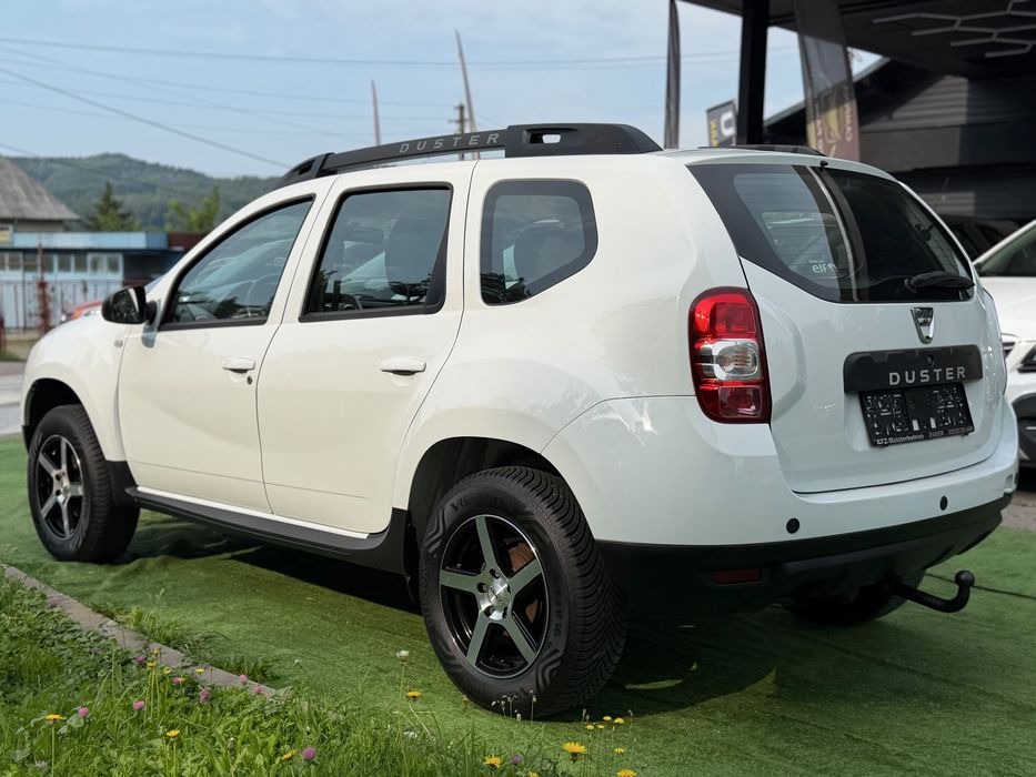 Dacia Duster 2016 si in Rate