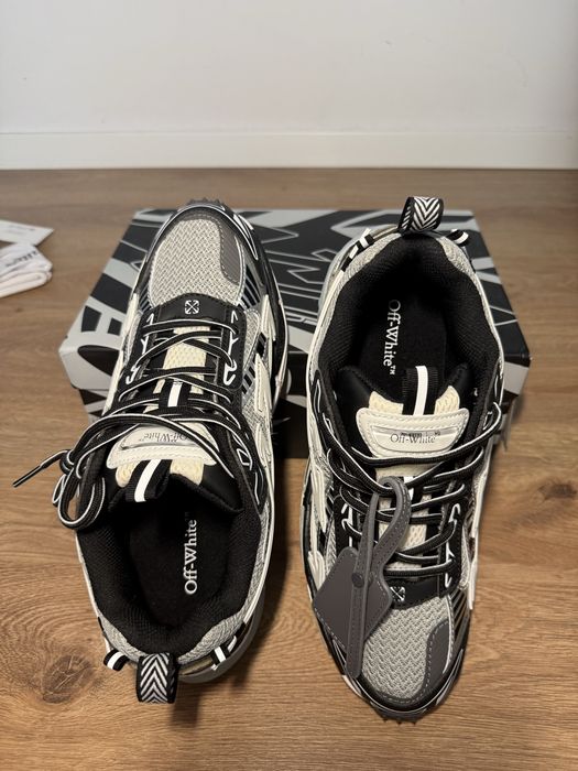 Off-White  Be Right Back MESH LIGHT
