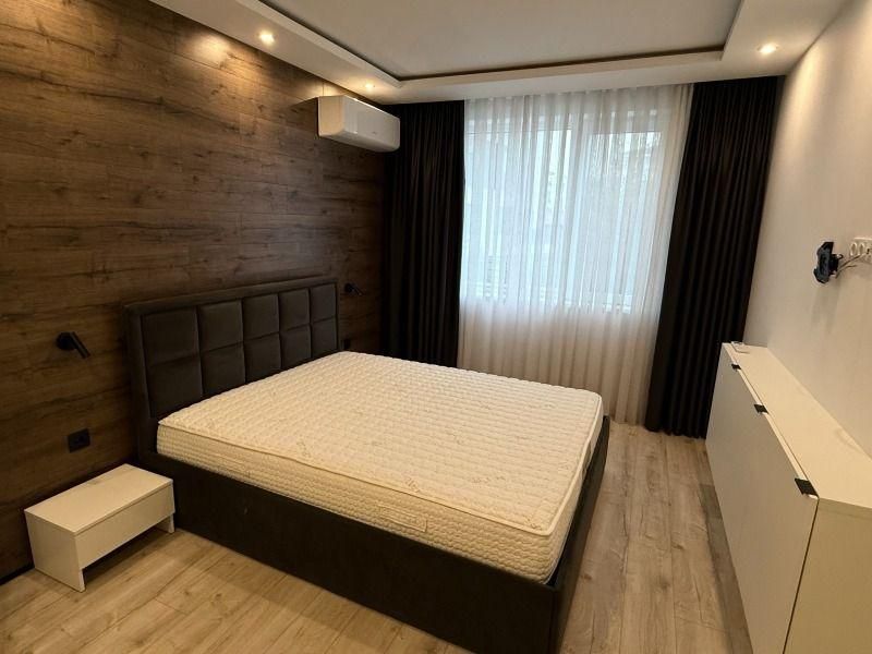 Дава се под наем Тристаен апартамент в Пловдив, Остромила - 100 кв.м за 650 € - Снимка #4