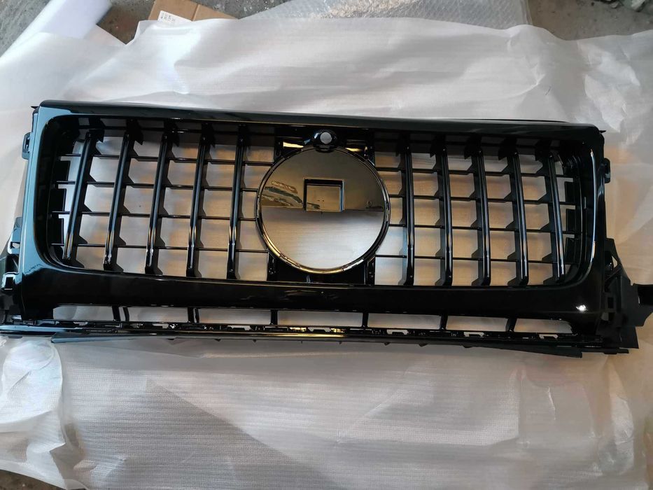 Предна решетка за Мерцедес G-class W464 черен гланц