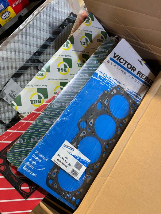 Авто части за автомобили и бусове