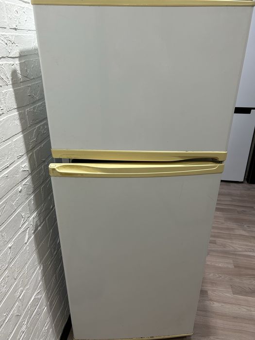 Продается холодильник