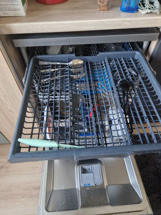 Съдомиална  GRUNDIG GNF 41824x