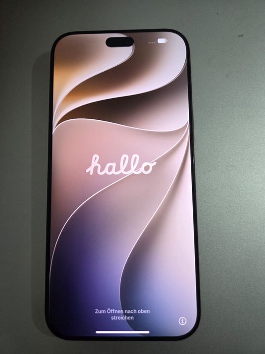 Vând iPhone 18 Pro max 256Gb Burgundy